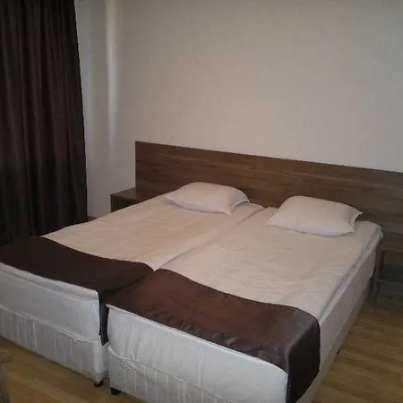 Отель Persey Admiral Plaza 3*