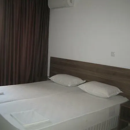Persey Admiral Plaza 3*