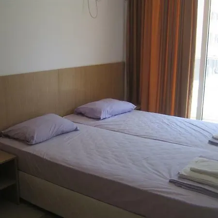 Persey Admiral Plaza 3*