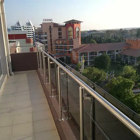 Persey Admiral Plaza Отель 3*