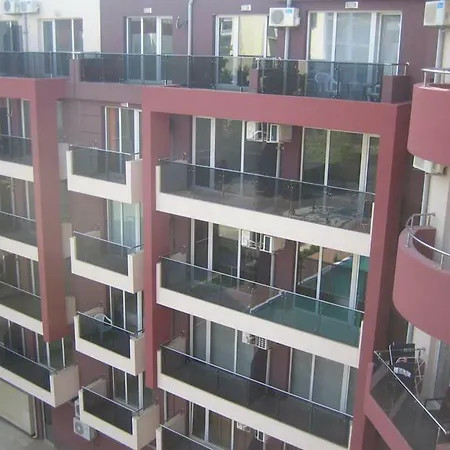 Persey Admiral Plaza 3*